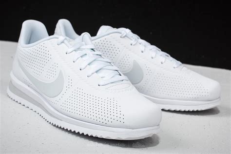 nike cortez ultra moire white.